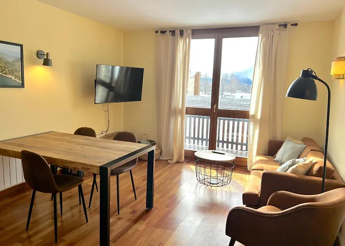 Apartament D\'Estil Pirineic Amb Vistes Uniques By Rural D\'Aneu
