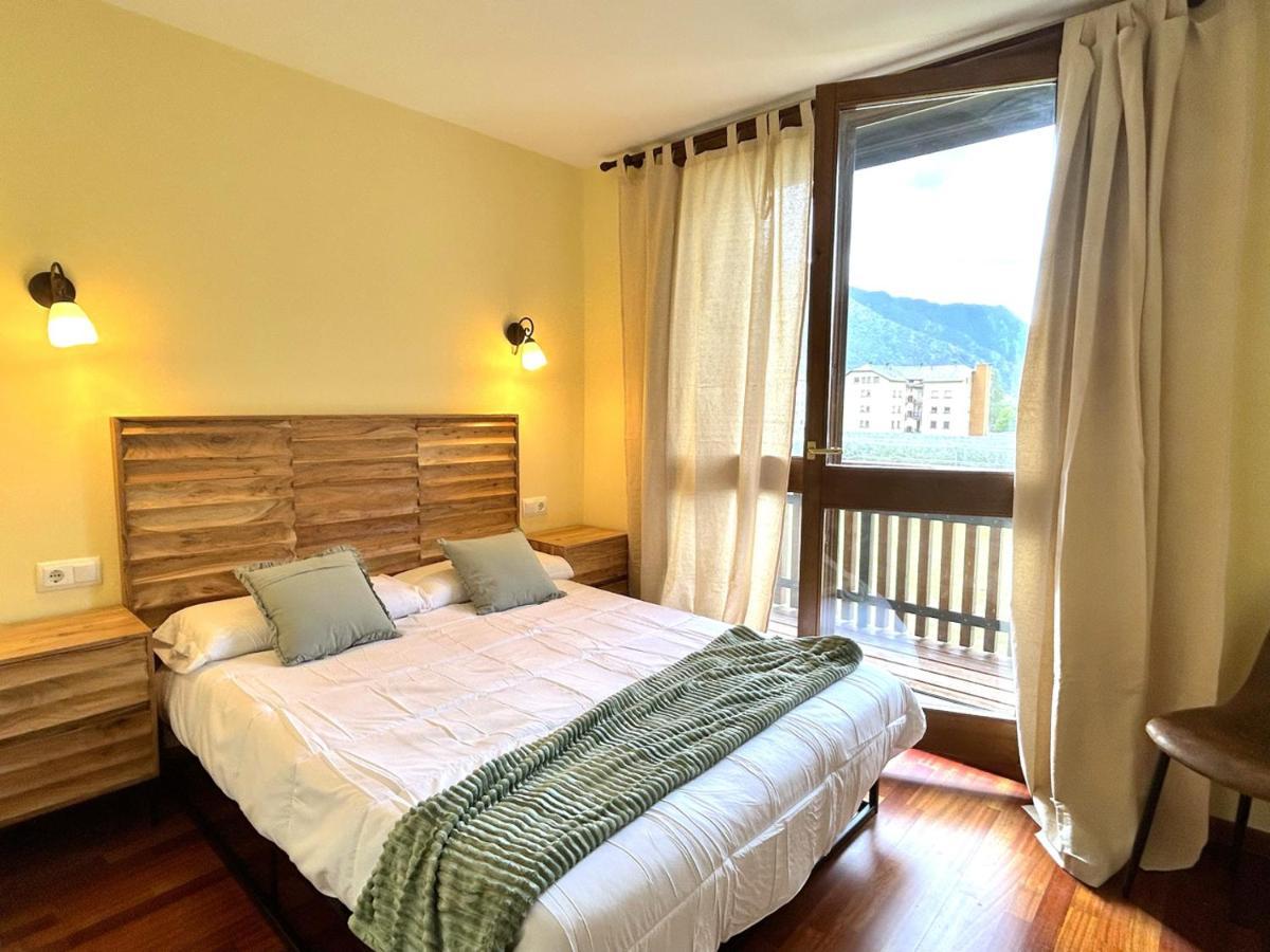 D'estil Pirineic Amb Vistes Uniques By Rural D'aneu *